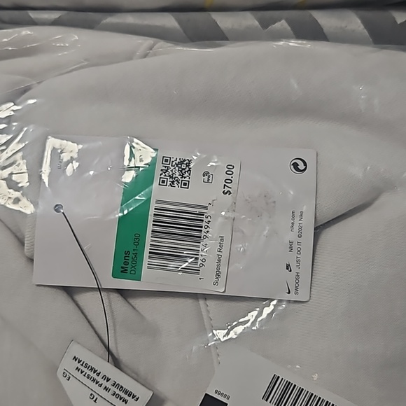 NIKE MEN FLEECE PULLOVER AND JOGGERS - Picture 5 of 7